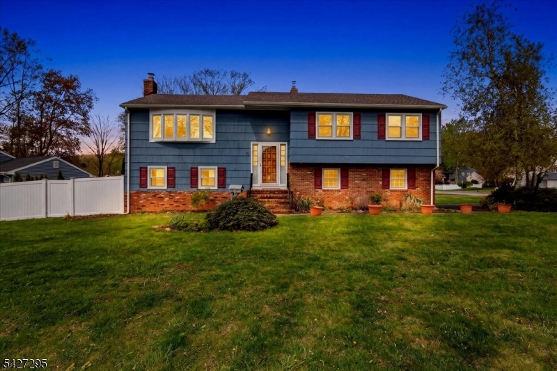 153 Birch St