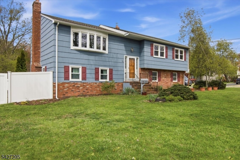 153 Birch St