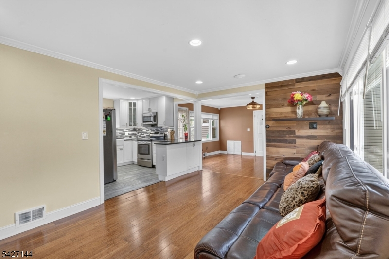 524 Henmar Dr