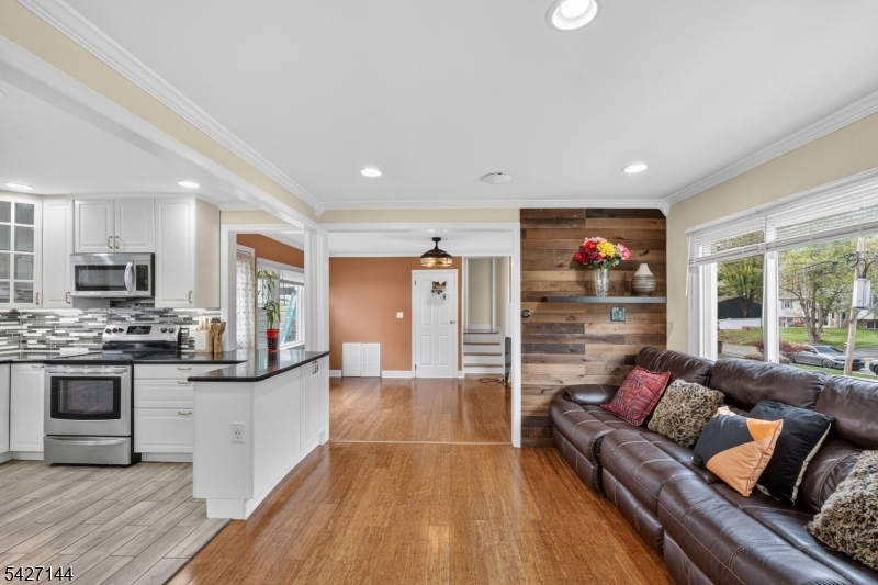 524 Henmar Dr