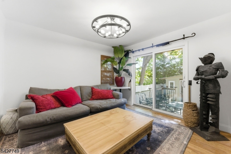 1115 Tuxedo Sq