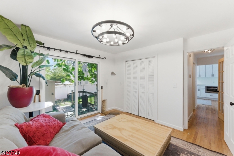 1115 Tuxedo Sq