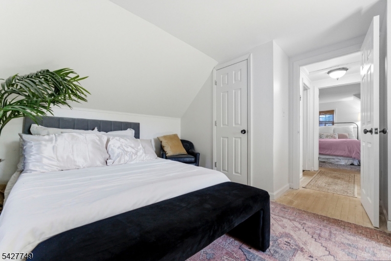 1115 Tuxedo Sq