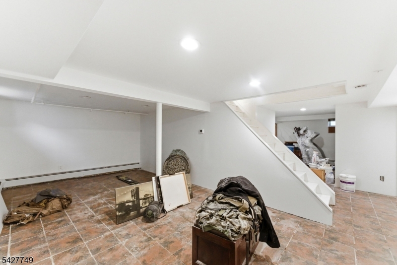 1115 Tuxedo Sq