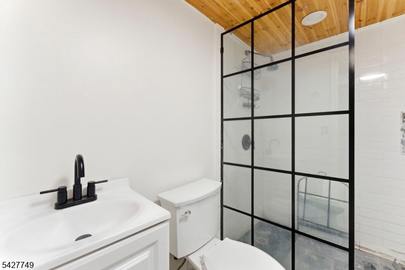 1115 Tuxedo Sq