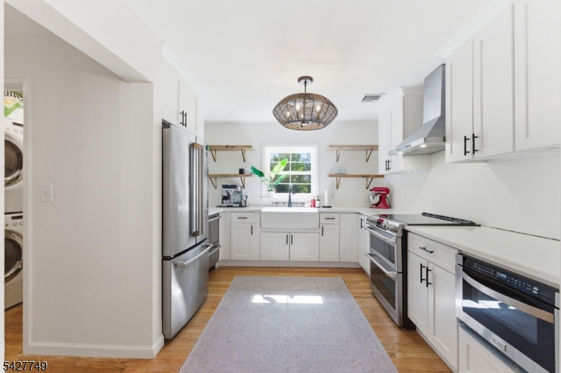 1115 Tuxedo Sq