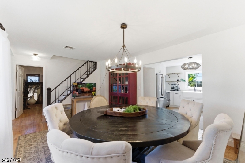 1115 Tuxedo Sq