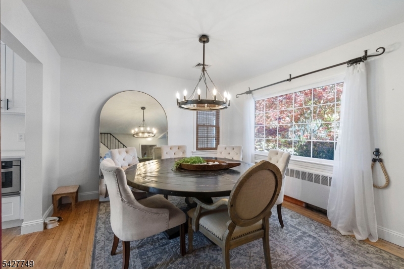 1115 Tuxedo Sq