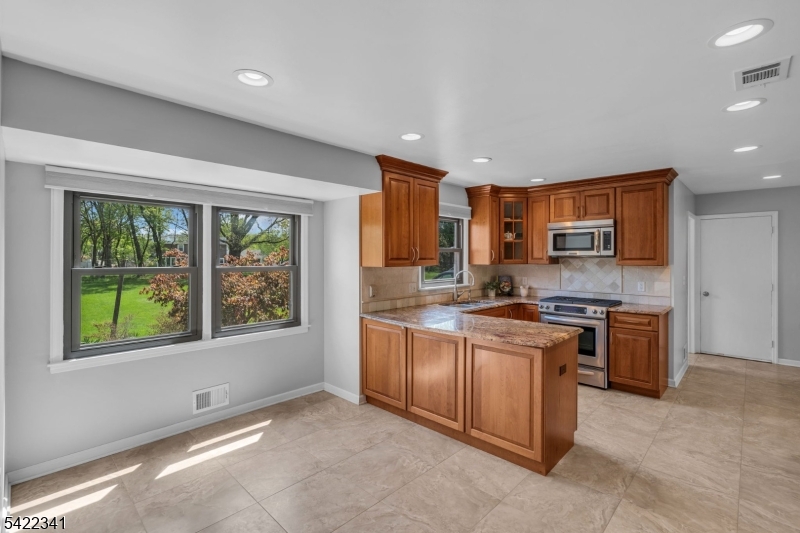 363 Rolling Knolls Way
