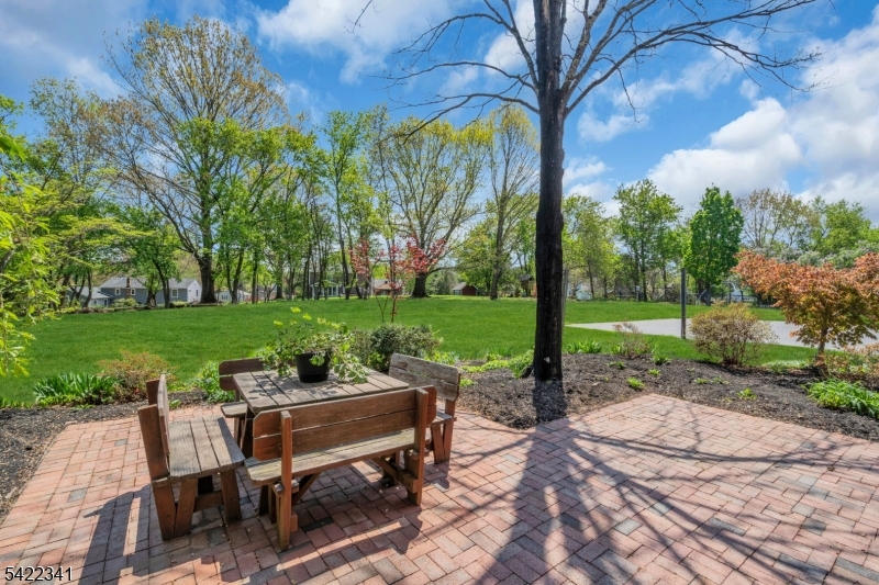 363 Rolling Knolls Way