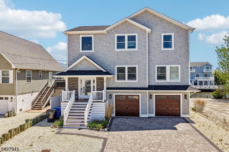 65 Sylvia Ln