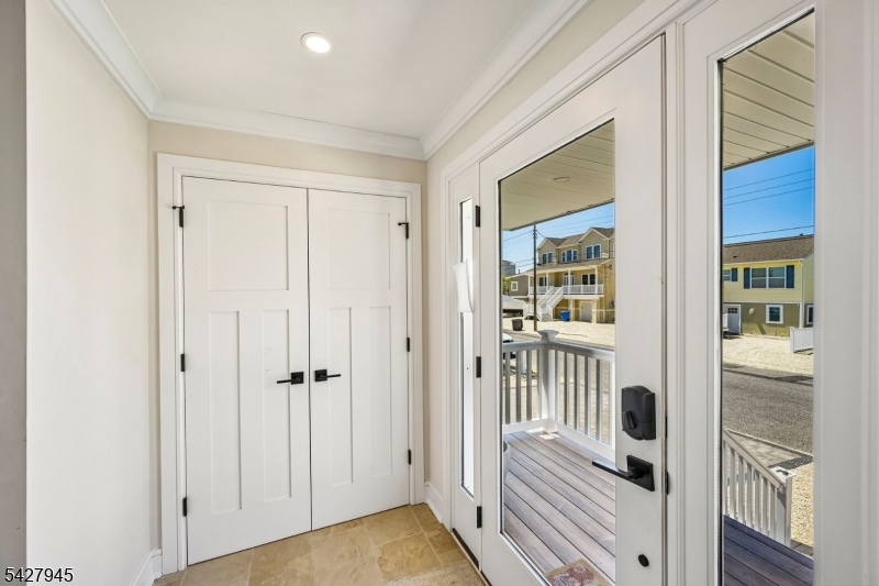 65 Sylvia Ln