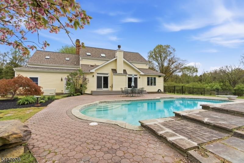 112 Stony Brook Rd
