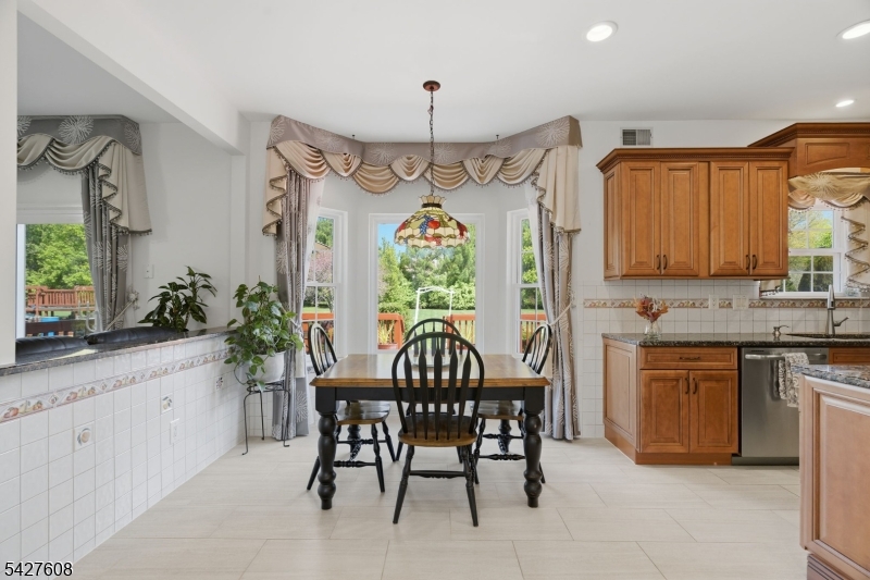 14 Zeller Dr