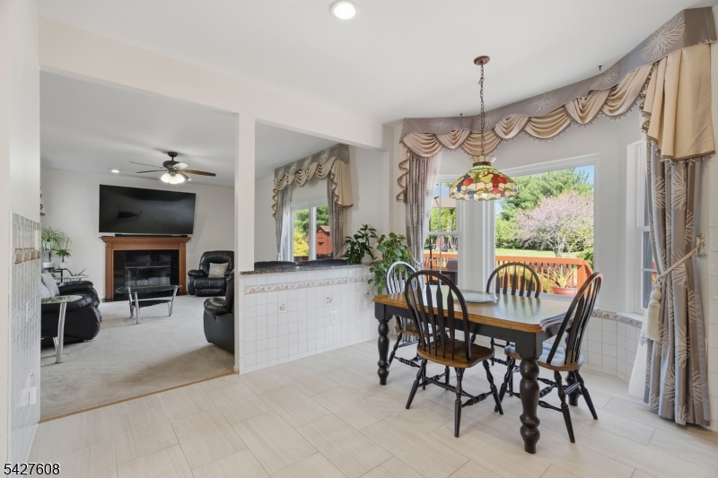 14 Zeller Dr