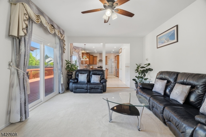 14 Zeller Dr