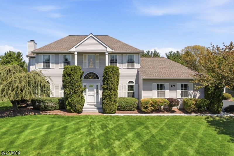 14 Zeller Dr