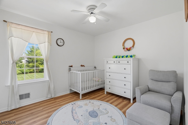 14 Zeller Dr