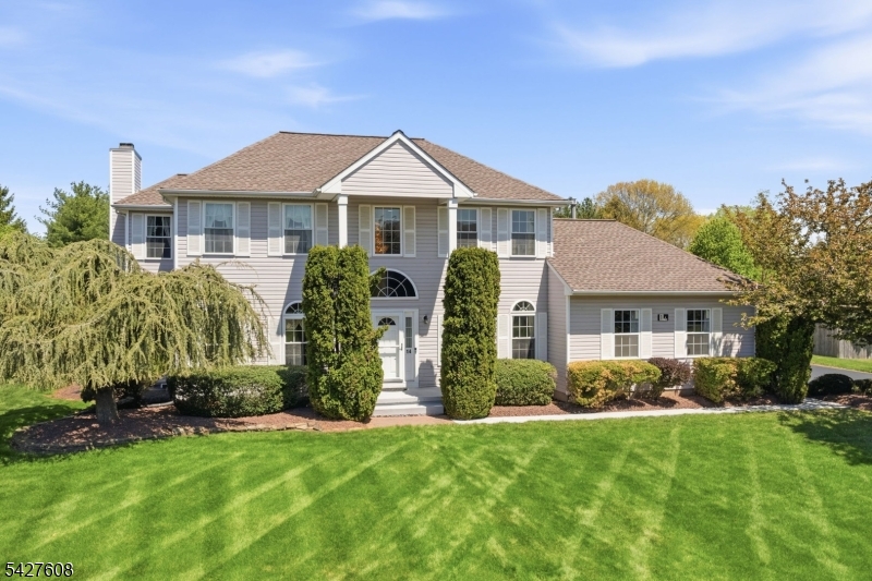 14 Zeller Dr