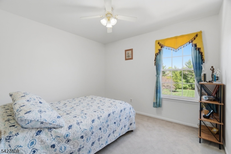 14 Zeller Dr