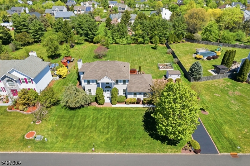 14 Zeller Dr