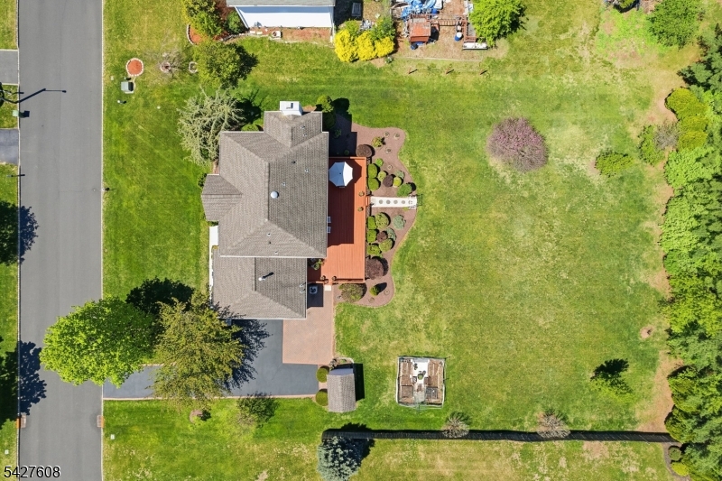 14 Zeller Dr