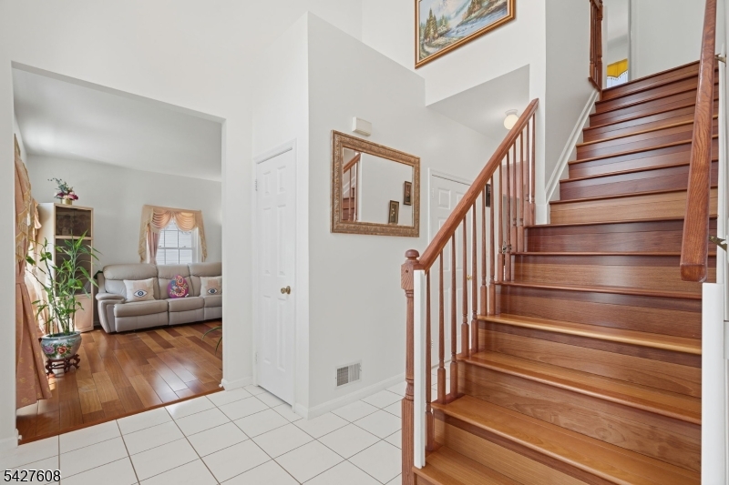 14 Zeller Dr
