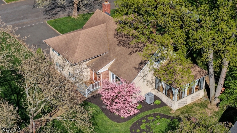 38 Genesee Trail