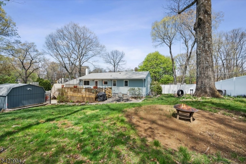 77 Brooklyn Rd