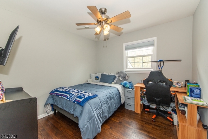 15 Windsor Dr