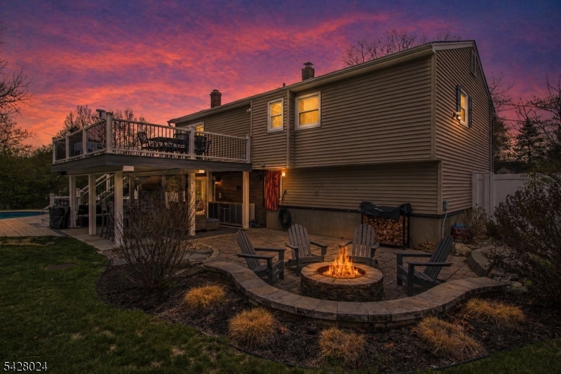 15 Windsor Dr