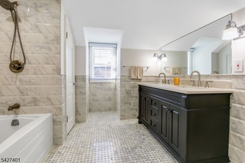 1008 Mary Allen Ln