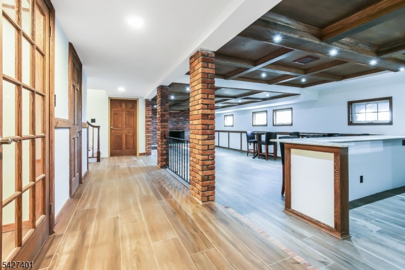 1008 Mary Allen Ln