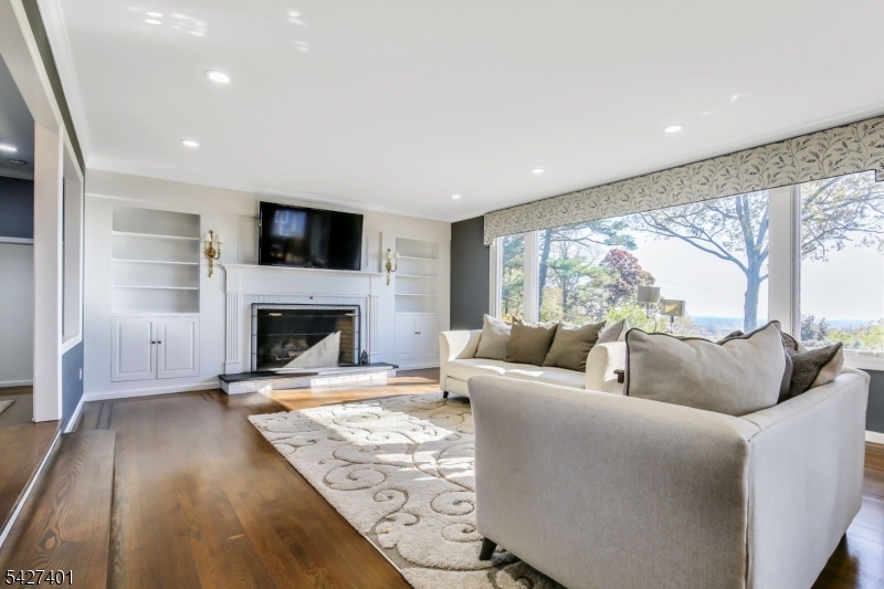 1008 Mary Allen Ln
