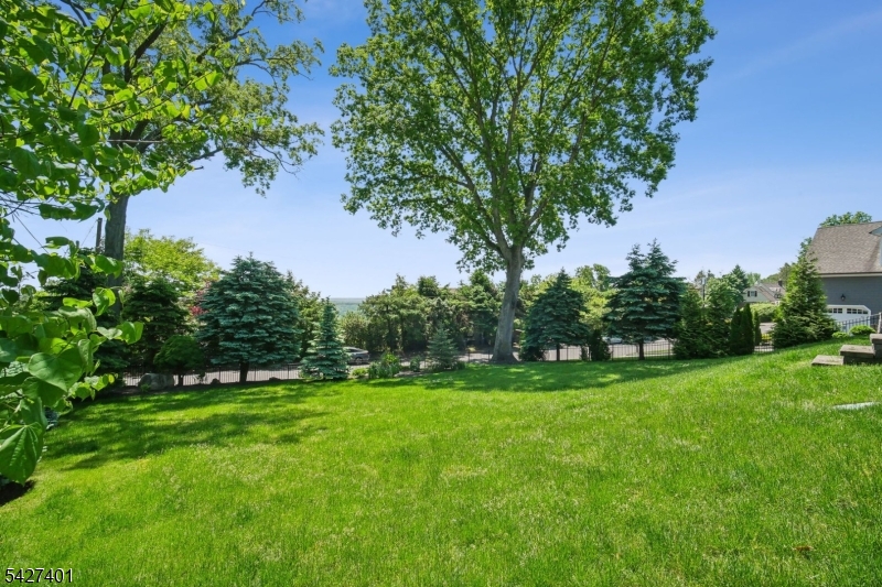 1008 Mary Allen Ln
