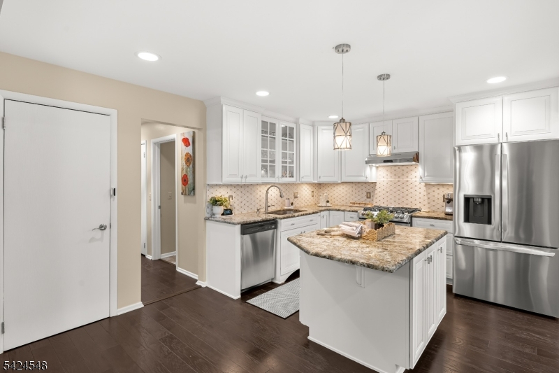 45 Ditmars Cir
