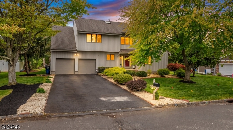 45 Ditmars Cir
