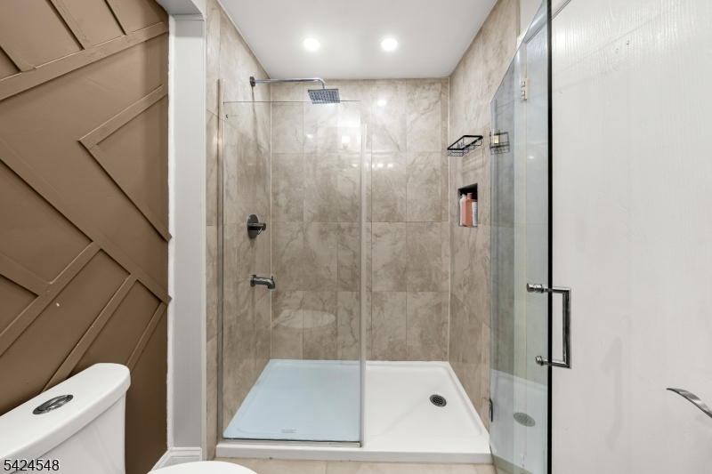 45 Ditmars Cir