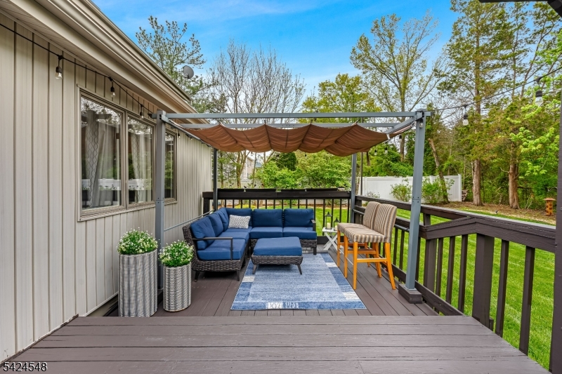 45 Ditmars Cir