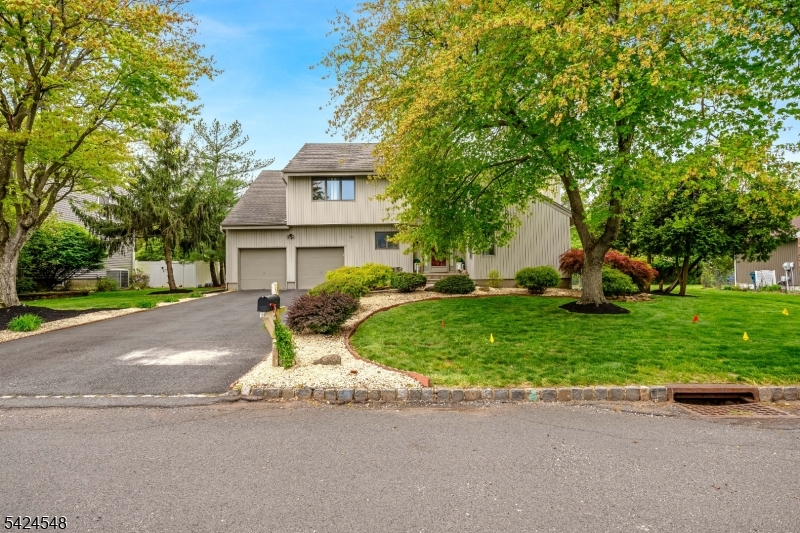 45 Ditmars Cir