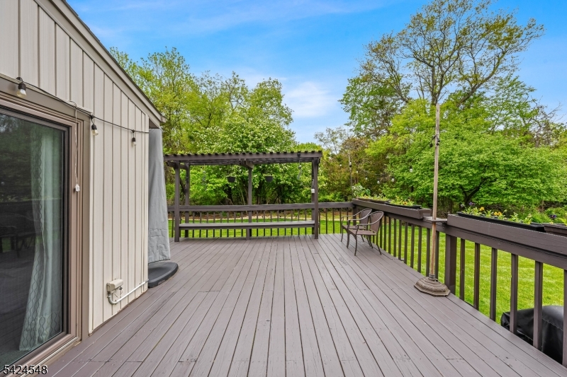 45 Ditmars Cir