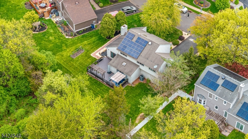 45 Ditmars Cir