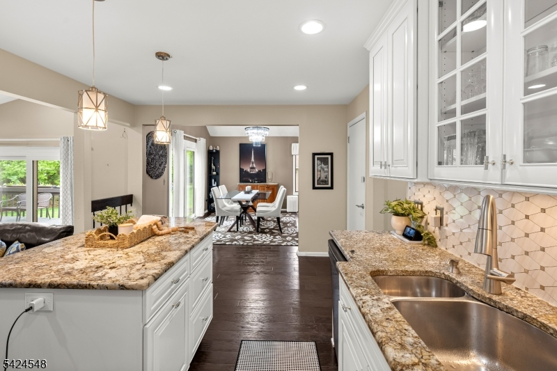 45 Ditmars Cir