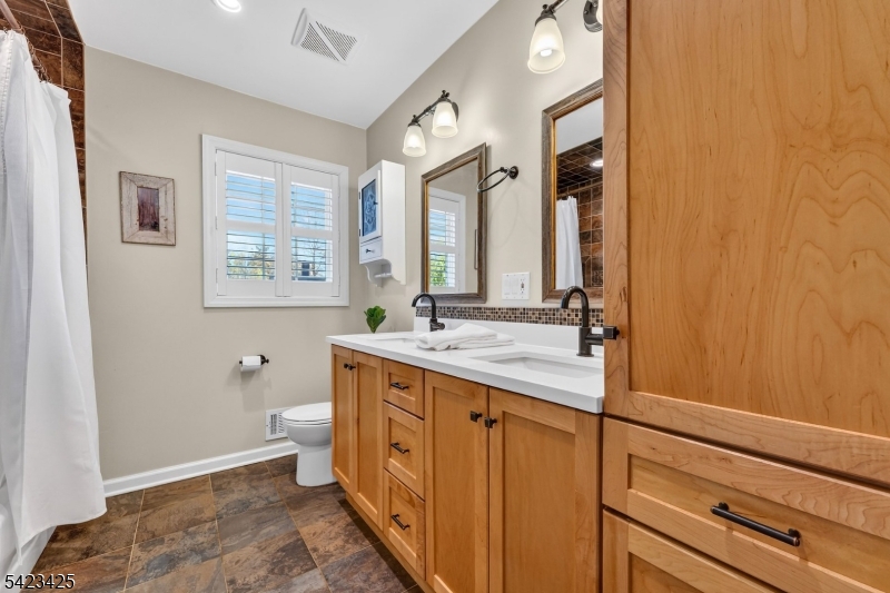 319 New Amwell Rd