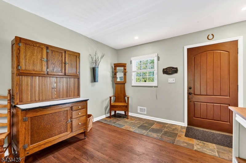 319 New Amwell Rd