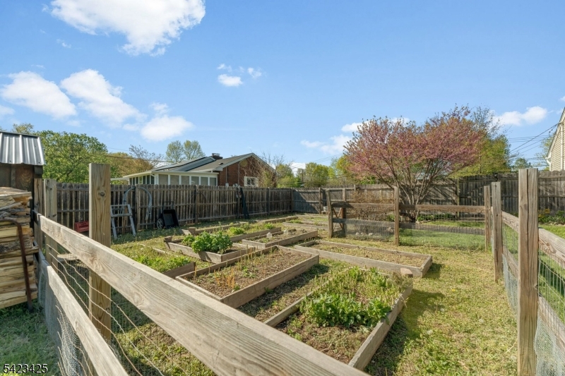 319 New Amwell Rd