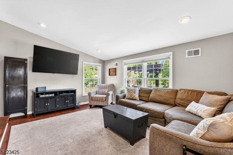 319 New Amwell Rd