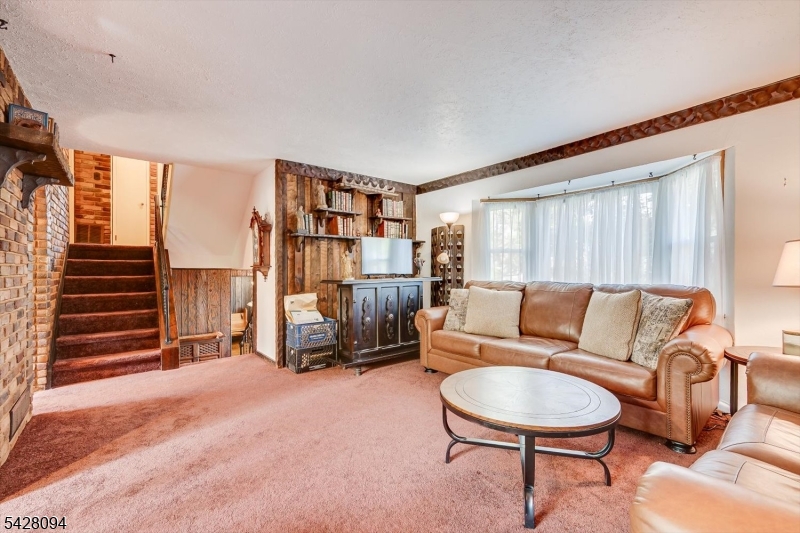 25 Hill Rd
