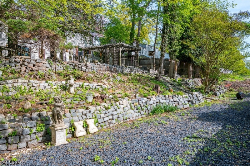 25 Hill Rd