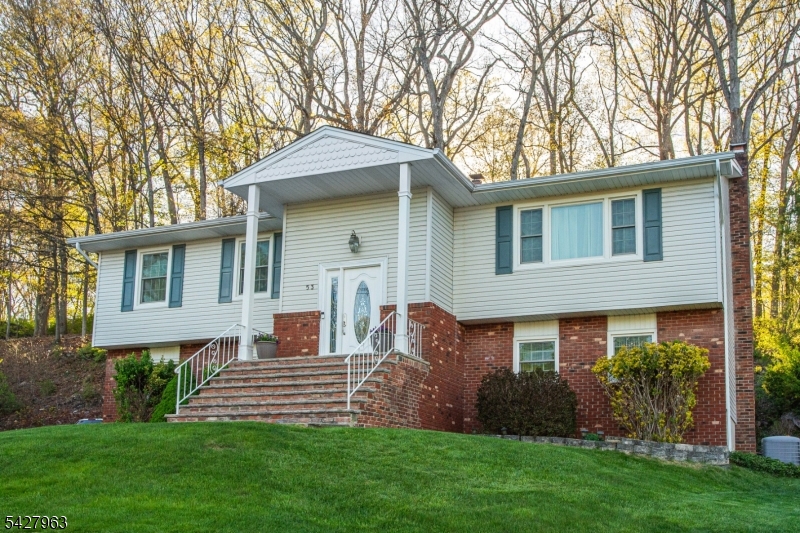 53 N Hillside Ave